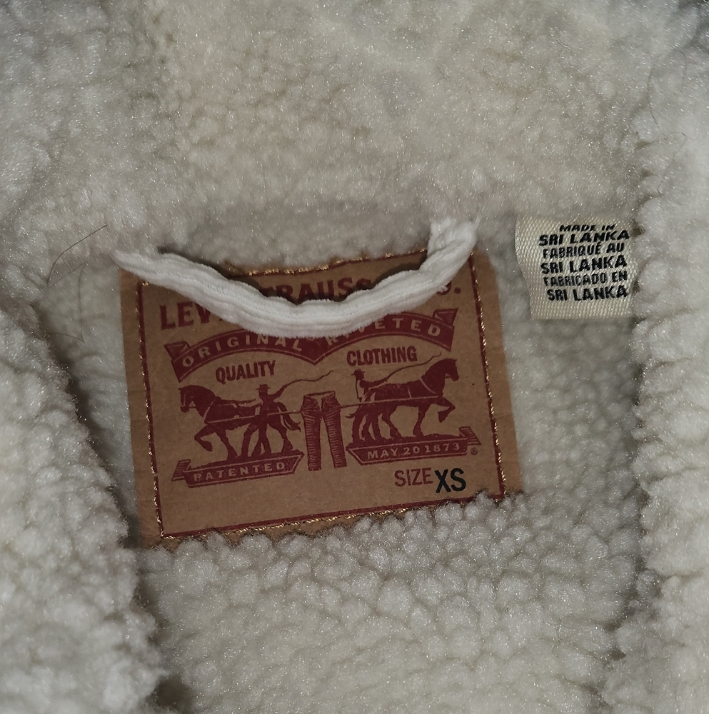 Levis corduroy jacket